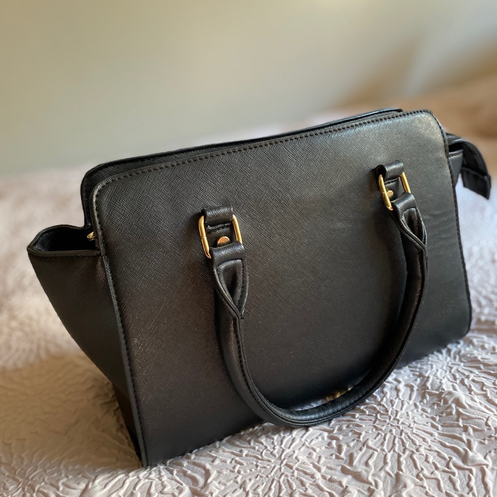 Black purse
